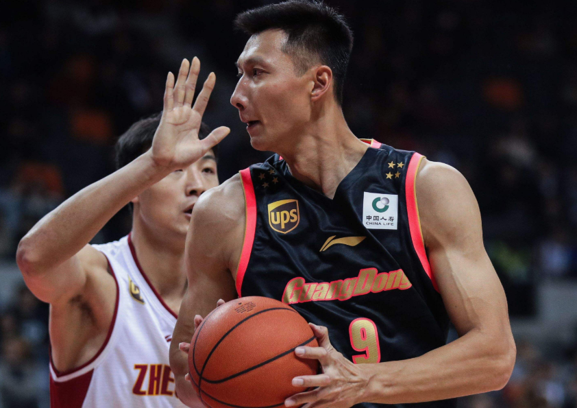 爵士绝杀深圳队，易建联扛起全队