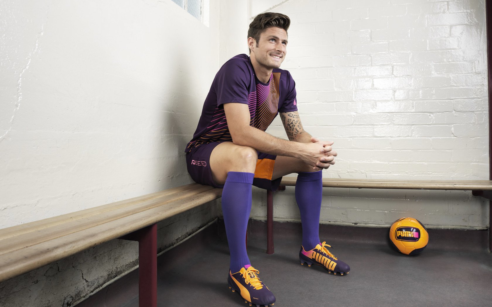 帕尔默无解，波兰连续得分压制德国，欧洲杯赛场上的战术革命与地缘隐喻